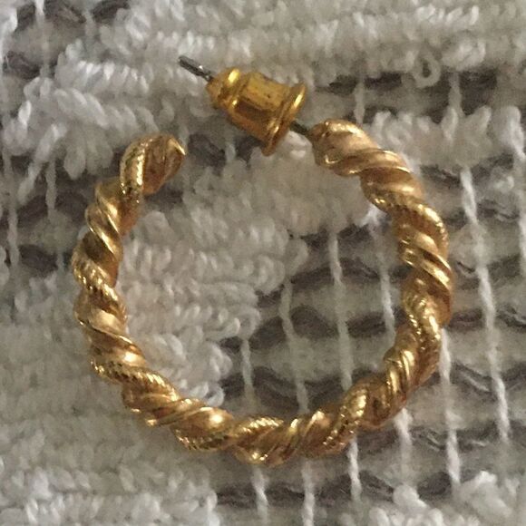 Text Gold  hoop Earrings - Picture 4 of 8
